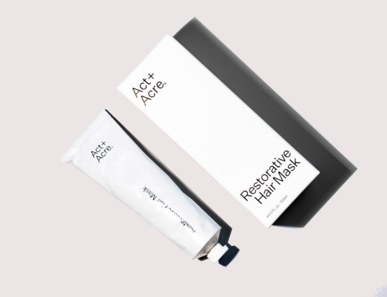 Eco-friendly Beauty - white and black usb flash drive